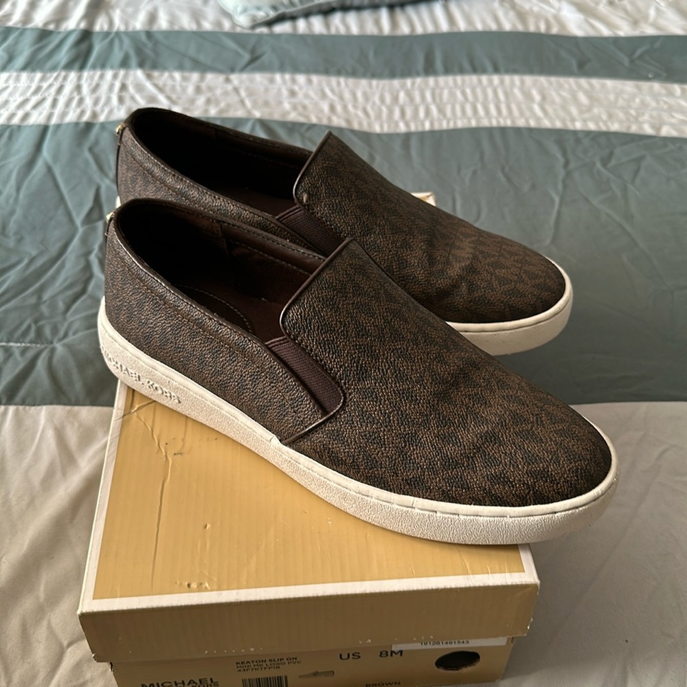 Keaton slip on MK